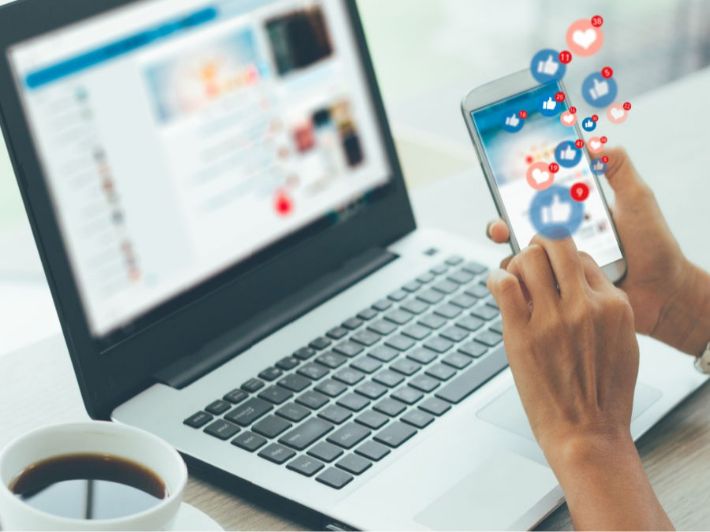 مخاطر استخدام مواقع التواصل الاجتماعي في التعليم في المدارس