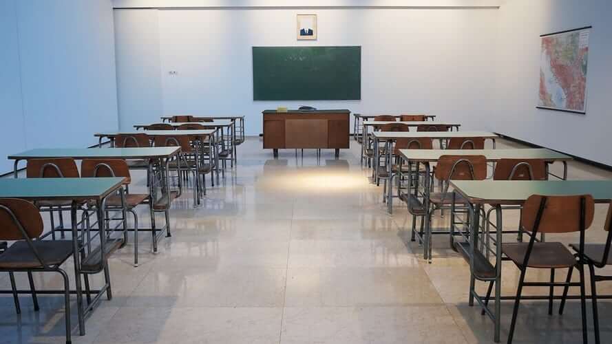 أفكار لتحسين البيئة المدرسية